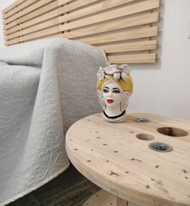 Torre Archirafi Casa | Il Regno delle due Sicilie - casa al mare con il terrazzo