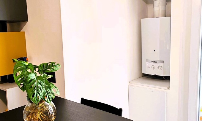Niguarda Apartamento | Il Terrazzo di Bicocca M5 apartment in brilliant Milano with WiFi, AC