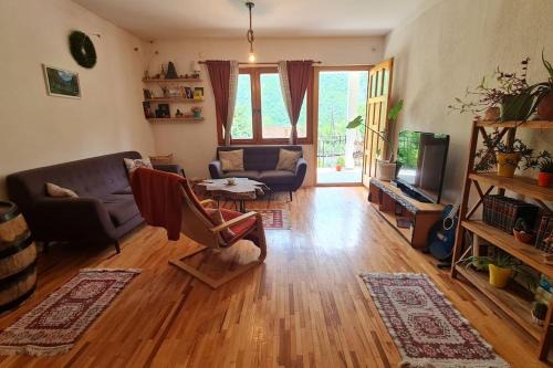 Dolna Matka Casa | ILIS House Matka