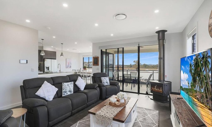Central Mudgee Casa | Illalangi-Modern Escape & Views