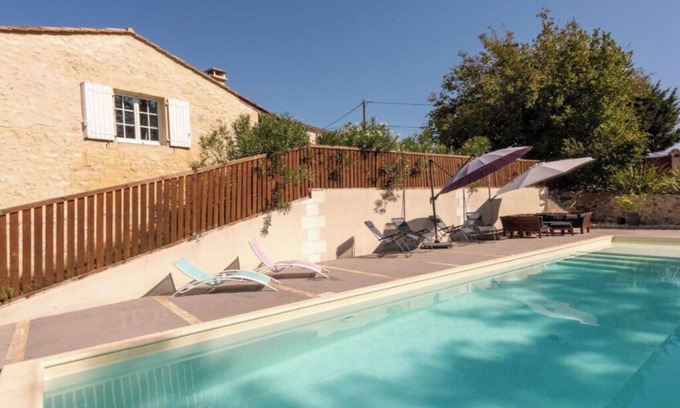 Rauzan Casa | Ilot Vignes Rauzan Gîte near Saint-Émilion / 8 air-conditioned rooms / 8 bathrooms