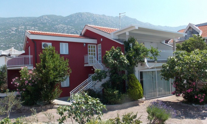 Karlobag Casa | Imanje uz plažu sa tenis igralištem i bazenom: Unit A2