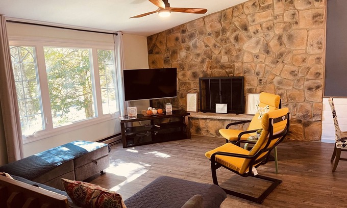 Tunkhannock Township Casa | IML -NearJim Thorpe-Pets Allowed🐕🦺 Free, Sleeps10