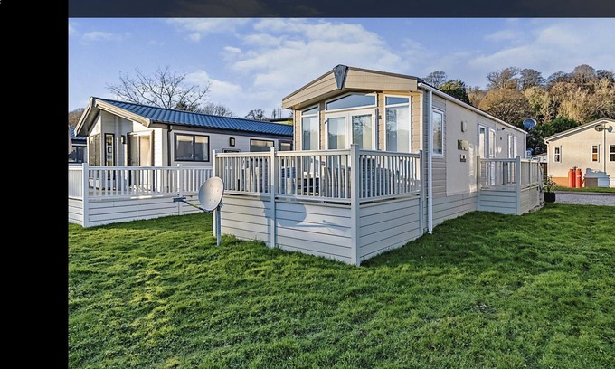 St Austell Cabina | Immaculate 2-Bed Lodge in Nr Mevagissey