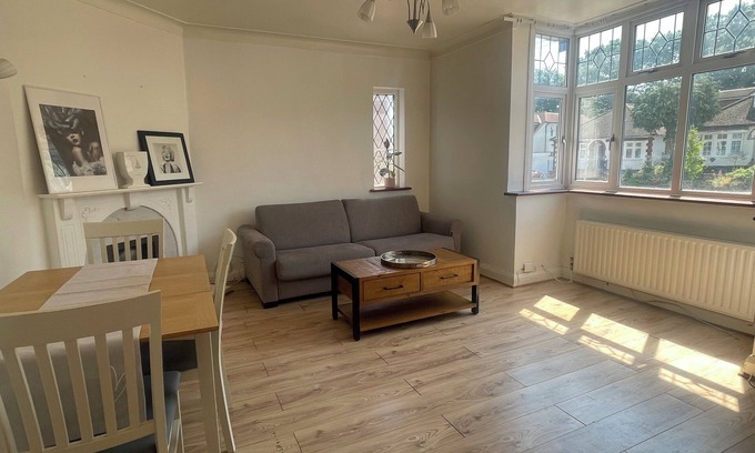 Cuffley Casa | Immaculate 2-Bed House in Potters Bar