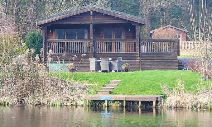 Knott End-on-Sea Cabina | Immaculate 2-Bed Lodge Next To Lake