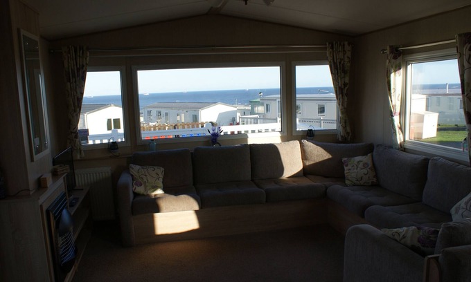 Crimdon Casa | Immaculate 3-Bed Caravan in Hartlepool