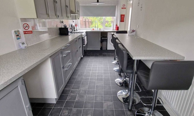 Little Hay Casa | Immaculate 3 bedroom house in Fordbridge