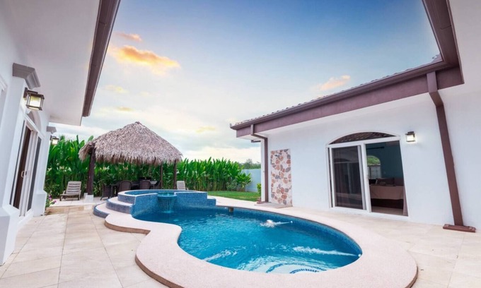 Bejuco Villa | Immaculate 3 bedroom, 3.5 bathroom private villa with private pool