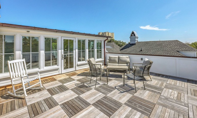 Harleston Village Casa | Immaculate Downtown Charleston Home