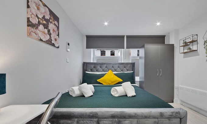 Penge Apartamento | Immaculate Ensuite Room Crystal Palace London SE20