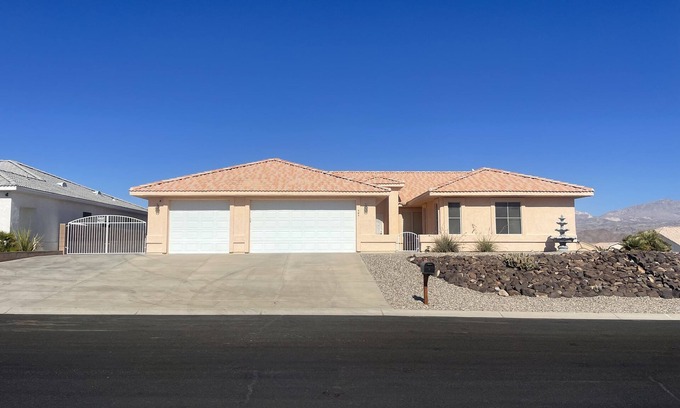 Sunridge Estates Casa | Immaculate home minutes from Laughlin & Lake Mohave