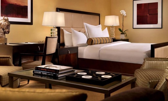 Las Vegas Hotel | Immaculate Studio in Trump Tower