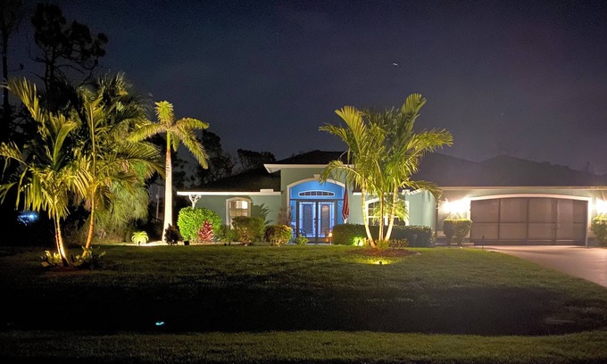Broadmoor Casa | IMMACULATE well furnished home, heated pool, close to beaches! New paint!
