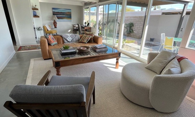 Racquet Club Estates Condominio | Immaculately restored mid-century modern 2-Bedroom condo in Palm Springs
