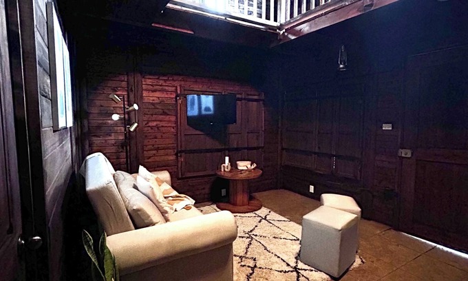San Isidro Cabina | Immerse yourself in the serenity and natural beauty of our cozy mountain cabin