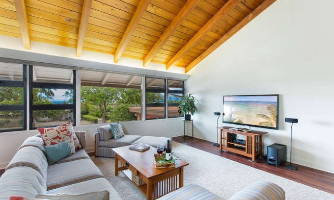 Waialae Iki Ridge Casa | * 10% de descuento en estancias de verano * Hale Poola - Retiro privado de 5 habitaciones en una isla