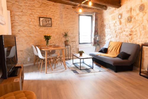Saint-Gilles Apartamento | Immeuble 3 Apparts Centre historique St Gilles MaisoncarreeConciergerie