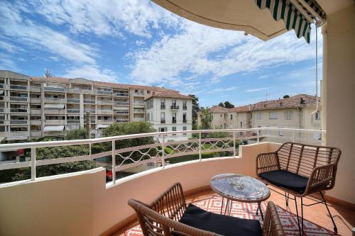 Carnot Apartamento | IMMOGROOM - Spacious 3-room apartment - Garage - Terrace - Air conditioning