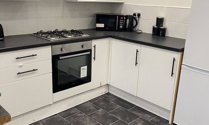Anfield Casa | Impeccable 2-bed House in Liverpool