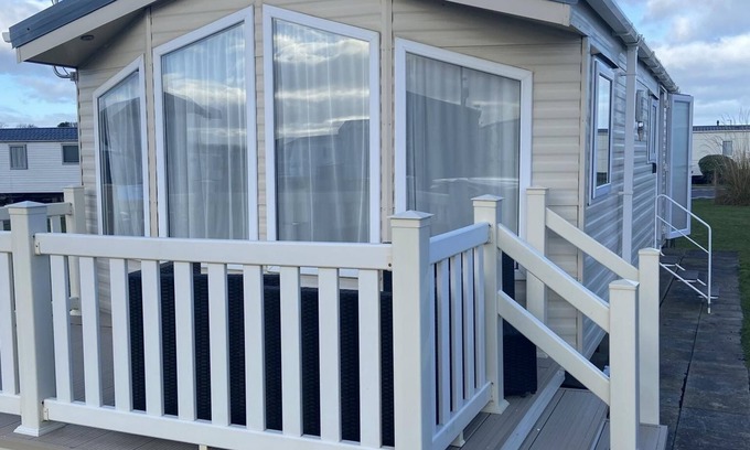 Woodhorn Cabina | Impeccable 2-Bed Lodge in Ashington