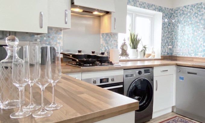 Bicester Casa | Impeccable 2 Bedroom House in Bicester