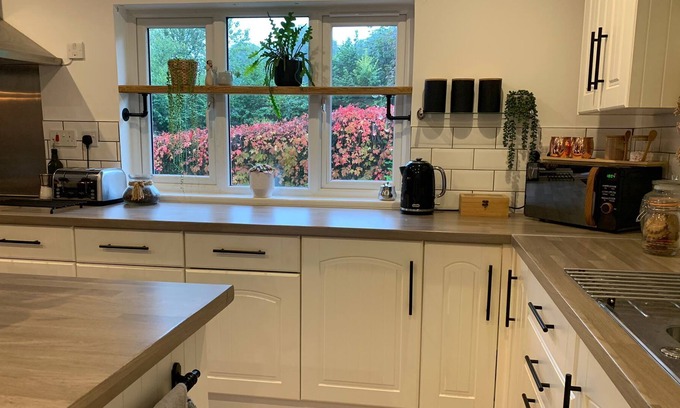 Boyton Casa | Impeccable 3-Bed bungalow near Launceston