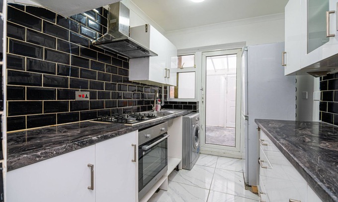 Abbey Wood Casa | Impeccable 3-Bed House in Abbeywood