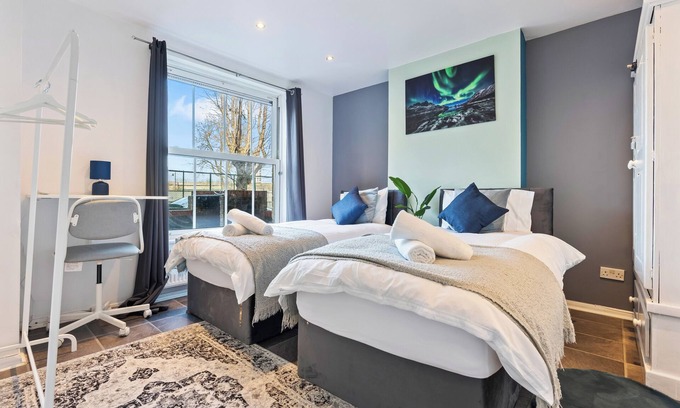 Brixton Casa | Impeccable 4-bed House With Garden in Brixton