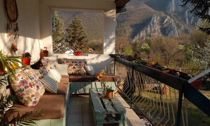 Matka Apartamento | Impeccable Apartment With View in Dolna Matka