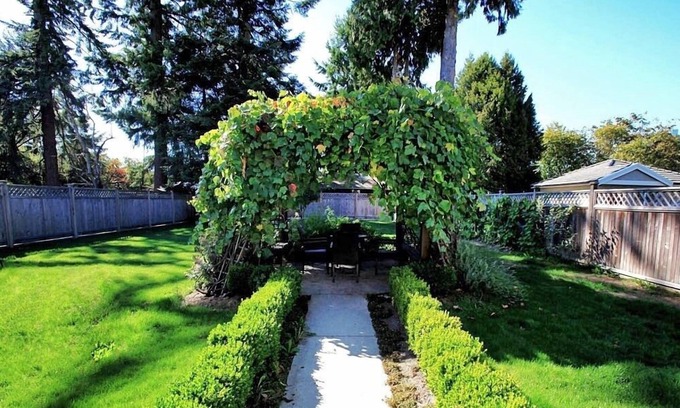 Burnaby Casa | Imperial House