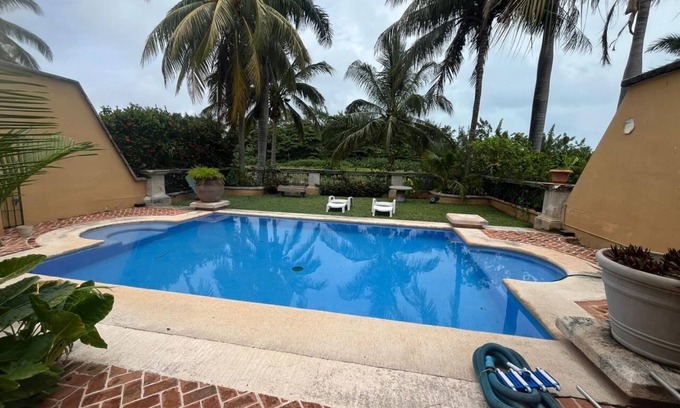 Punta Cancún Casa | Impressive colonial house in hotel zone with private swimming pool