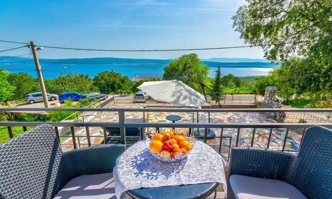 Klanfari Apartamento | Impressive flat with whirlpool, lounge loungers, sea view, barbecue