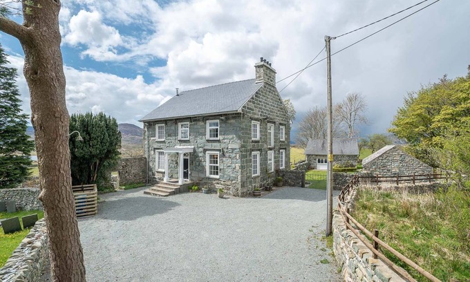 Trawsfynydd Cabaña | Impressive Property At The Foot Of The Rhinog Mountains | Rheithordy