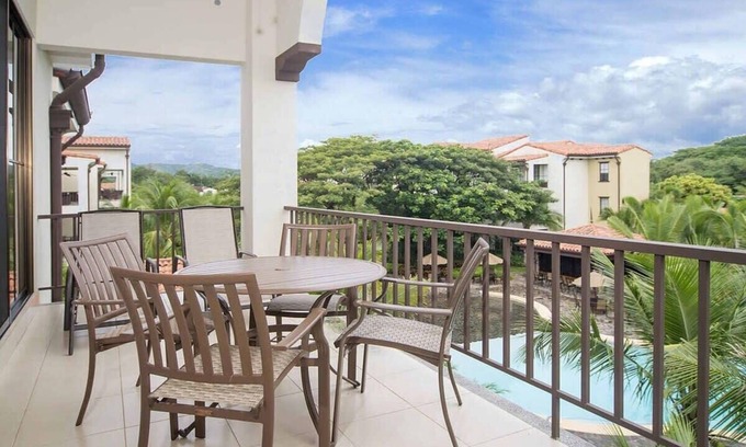 Coco Condominio | Impressively designed and decorated 3rd-floor space overlooking pool in Coco