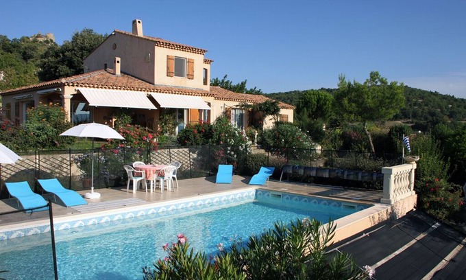 Vernegues Apartamento | Cottage F2 en villa provenzal, tranquila, piscina y jardín, vista Ste Victoire