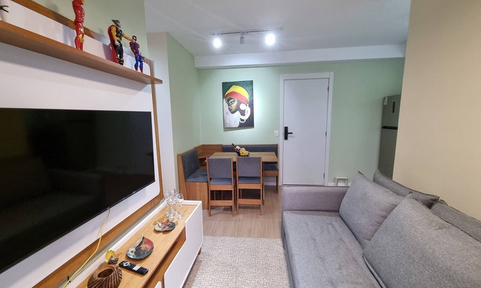 Santo Cristo Apartamento | In the Heart of Rio de Janeiro, Air Conditioning, 2 Bedrooms and close to the Sambadrome