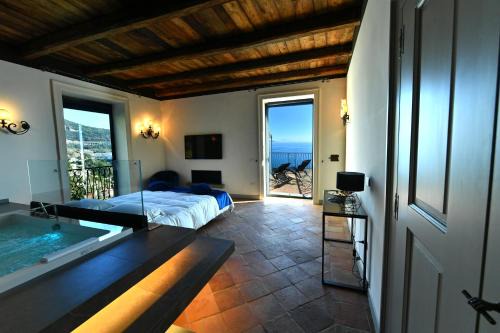 Raito Casa | In Costa Relais & Luxury Suites