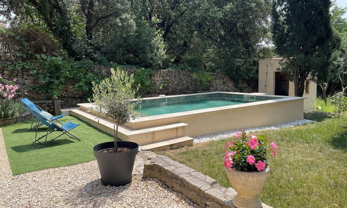 Caremeau Apartamento | In Nîmes in the heart of nature with swimming pool