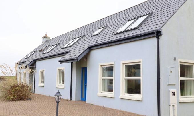 Doolin Cabaña | Doolin Village - Bungalow Dormer 02