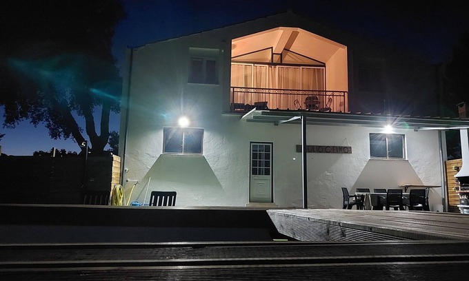 Porto de Mos Casa | In the center of town, close to culture, the beach and the mountains. Pets accepted
