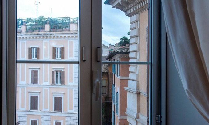 Rione XI Sant'Angelo Apartamento | In the center of Rome. Adjacent to all popular places of interest.