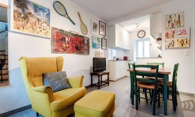 Bissone Apartamento | En el pintoresco pueblo de Bissone (Casa In Contrada)
