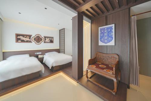 Xinzhou Cama Y Desayuno | In the Clouds - Courtyard Twin Room