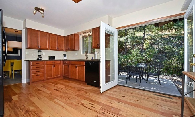 Rockrimmon Casa | In the forest, but close to everything! Book now!