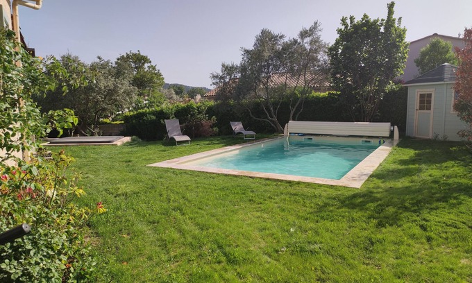 Sourribes Villa | En el corazón de una casa de pueblo provenzal de 130m2 con piscina grande