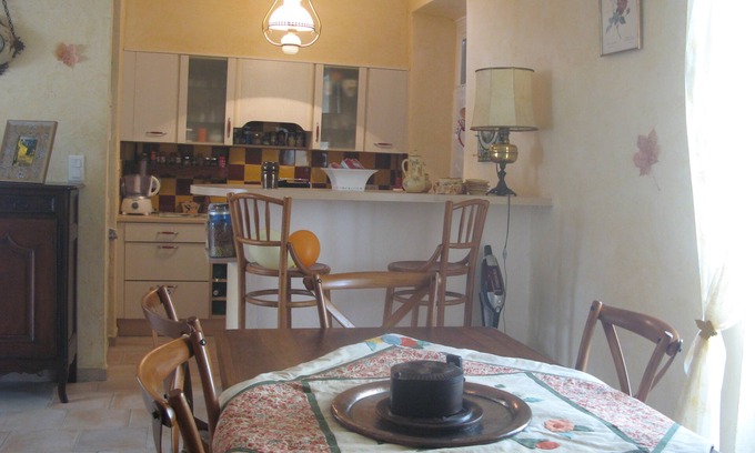 Chaley Casa | En el corazón de Bugey, en Albarine, casa bien equipada, ideal para familias.
