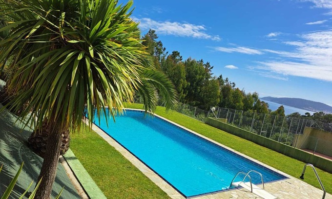 Sardinero Apartamento | En el corazón da Costa da Morte: coqueto apto. con piscina y playa