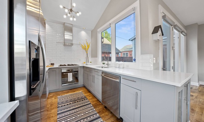 Merion Village Casa | In the heart of German Village!