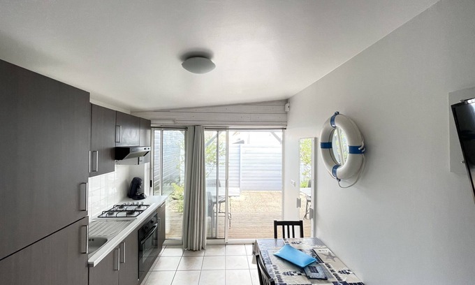 La Flotte Cabaña | In the heart of La Flotte - House for 2 people - Private patio - Private parking